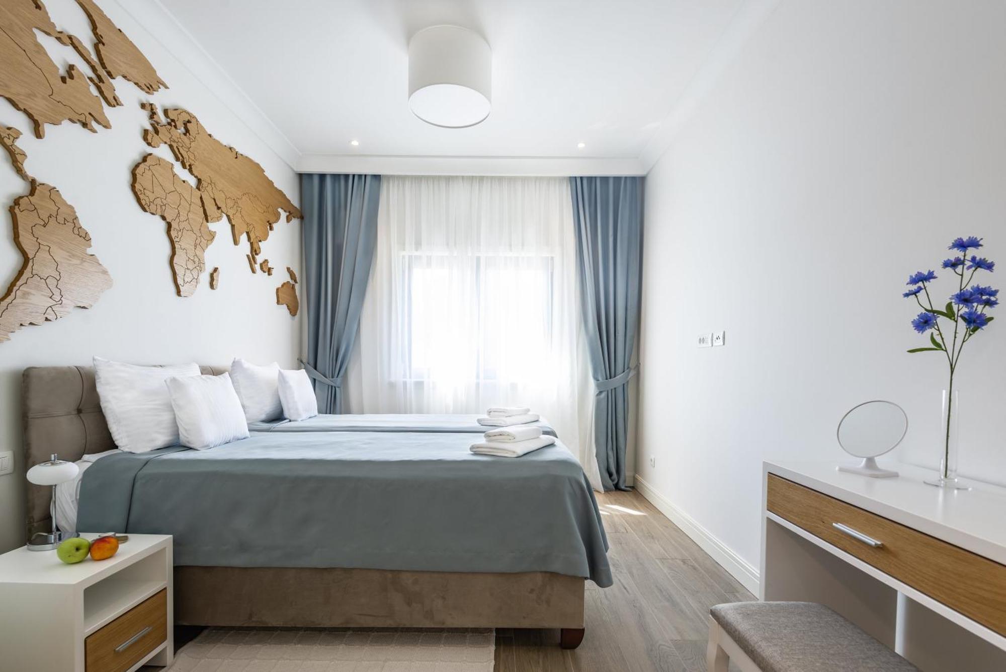 Lustica Apartments Central Tivat Pokoj fotografie