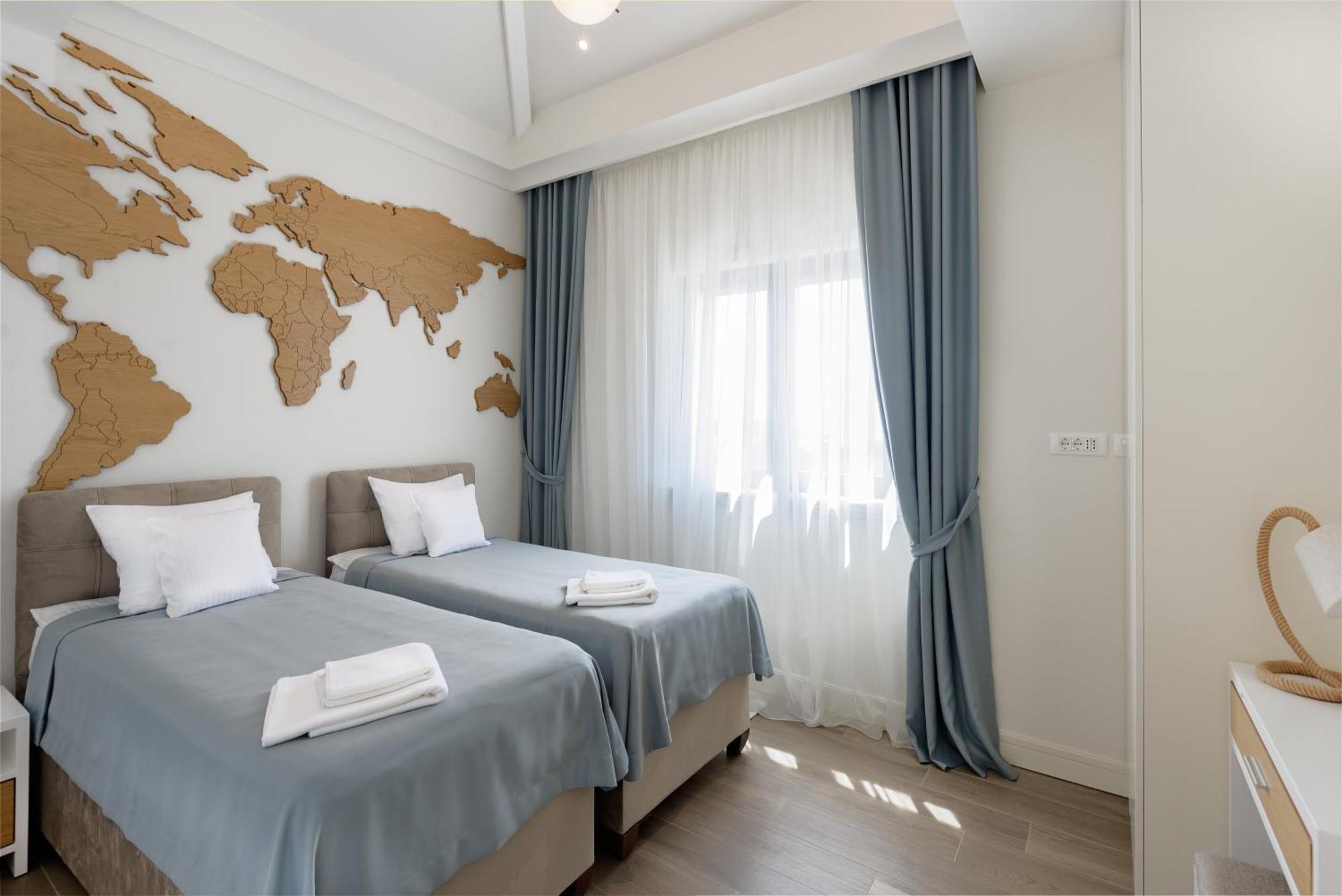 Lustica Apartments Central Tivat Pokoj fotografie