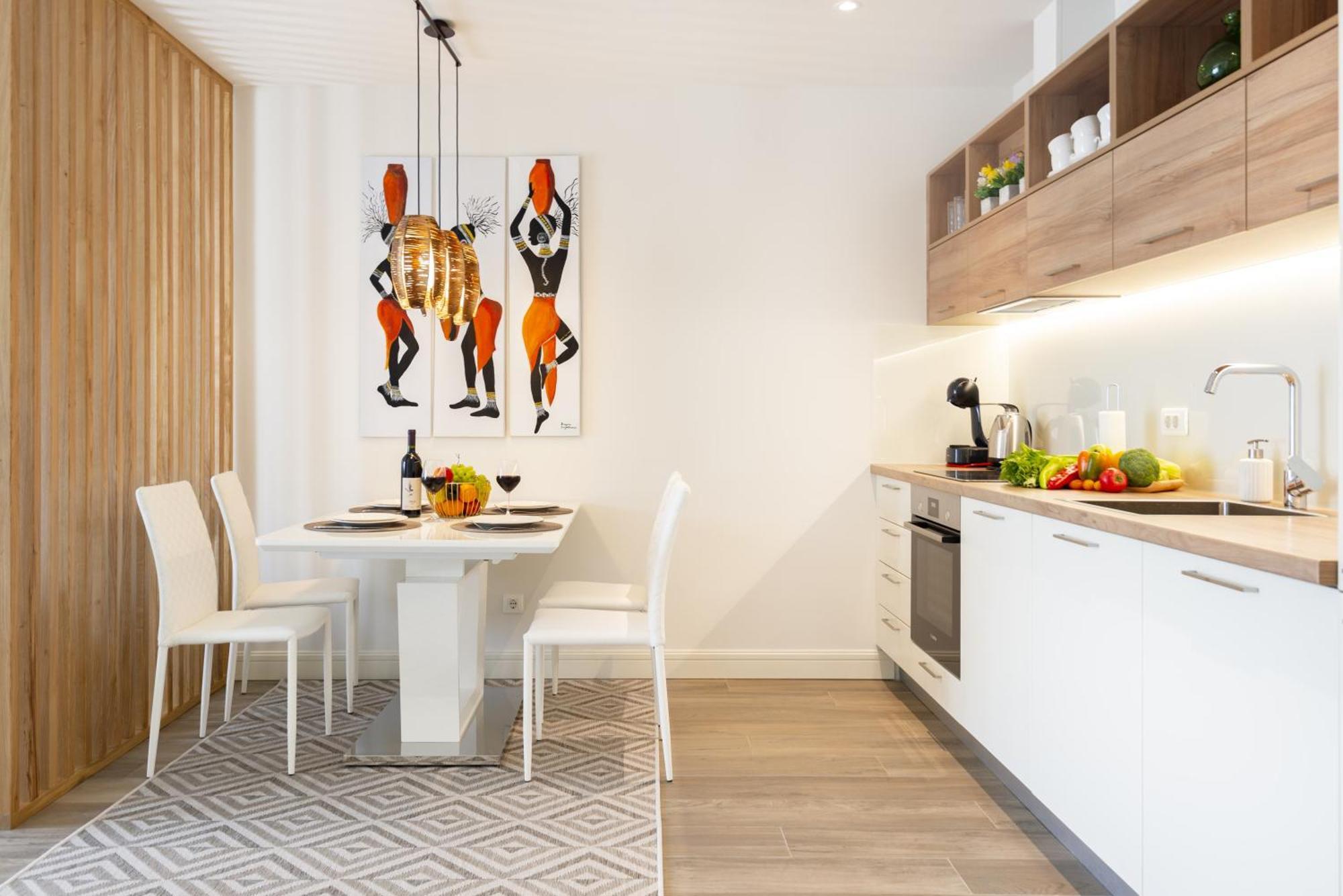 Lustica Apartments Central Tivat Pokoj fotografie